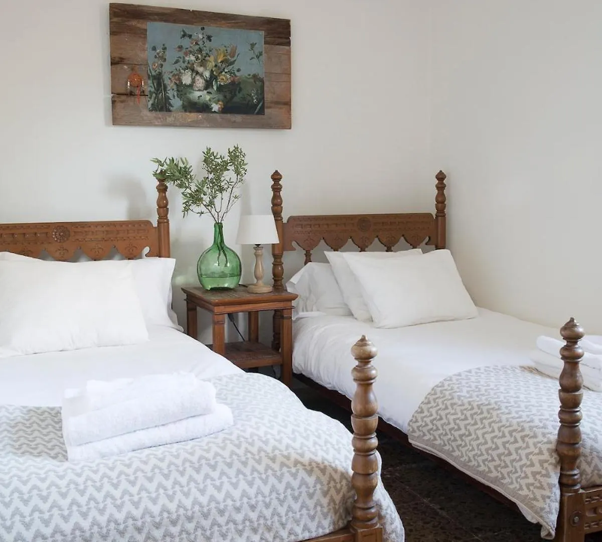 Villa Luxury Villa, Host Up 20 To 28 Guests, Pool, Beach 3Km Cunit