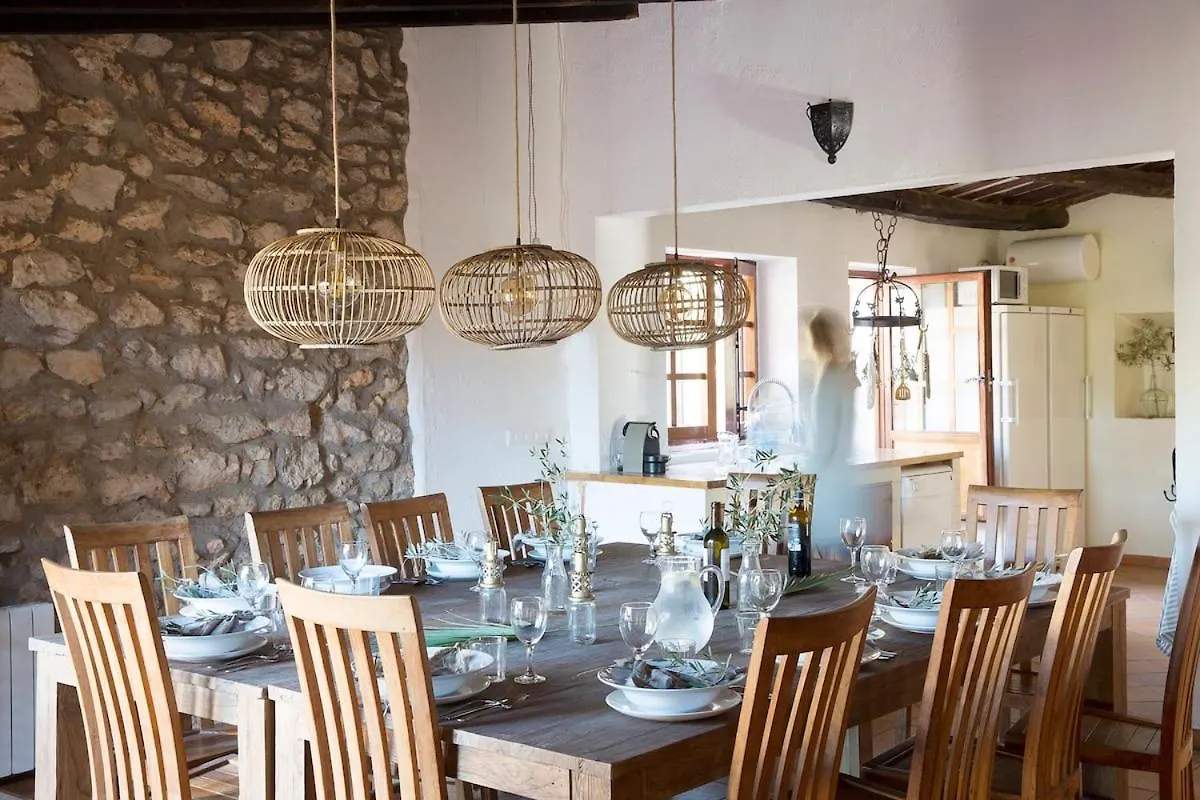 Luxury Villa, Host Up 20 To 28 Guests, Pool, Beach 3Km Cunit 0*,  Spain