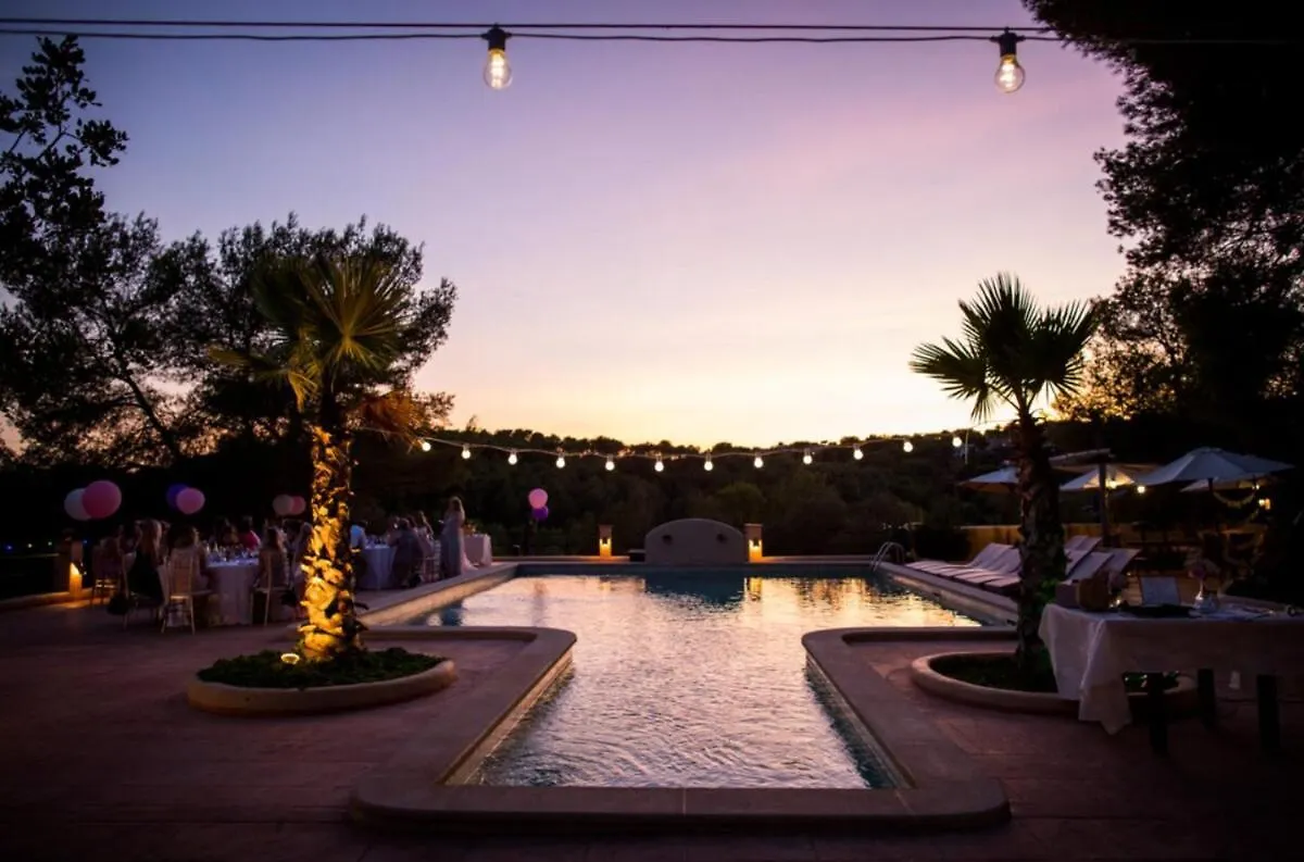 Luxury Villa, Host Up 20 To 28 Guests, Pool, Beach 3Km Cunit 0*,  Spain